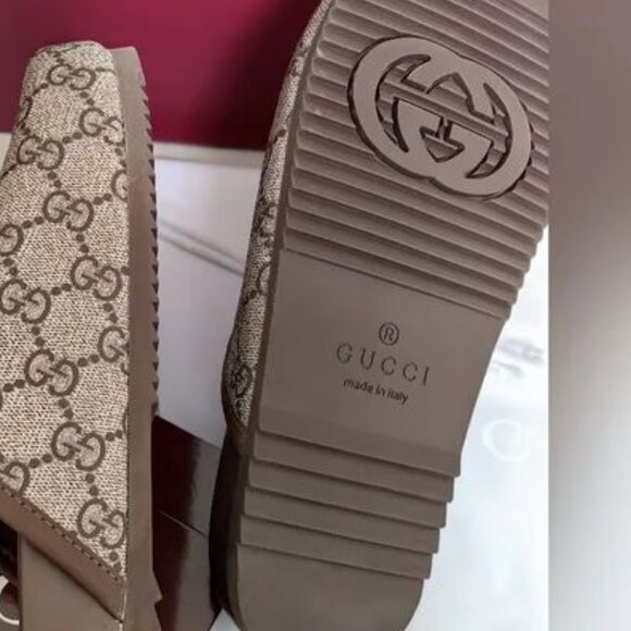 Gucci mule slippers in GG Supreme canvas - Picture 6 of 6